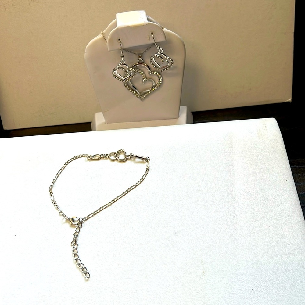 New Jewelry Heart set with rhinestones,neck 20” bracelets Figaro link 10” w/ext